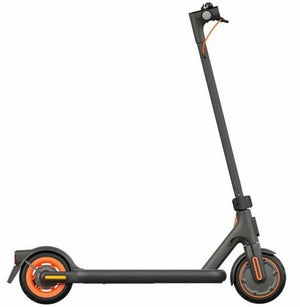 Xiaomi Mi Electric Scooter 4 Go 20 km/h 18km 10% Steigung Straßenzulassung